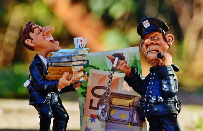 מהן עבירות כלכליות ואיך מתמודדים איתן?